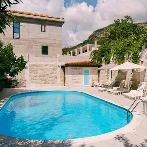 Ibiza 150 ovál medence adriakék 0,80 mm-es fóliával 3,20 x 5,25 x 1,50 m